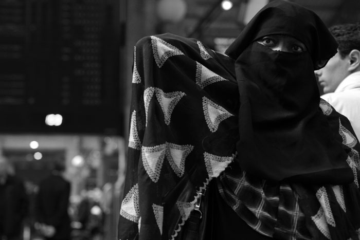 paris muslim woman